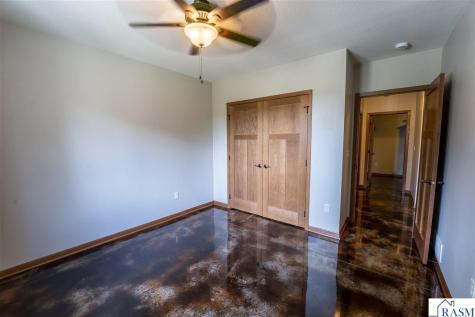 864 Goves Way Madelia MN 56062