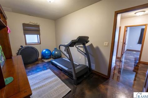 864 Goves Way Madelia MN 56062