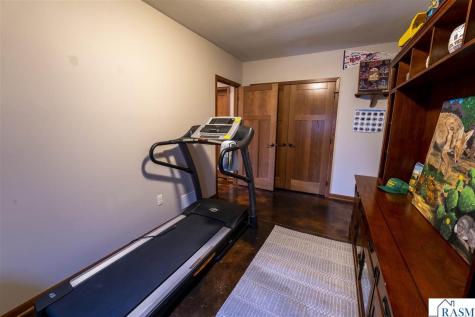 864 Goves Way Madelia MN 56062