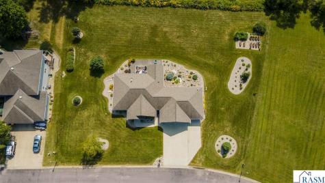 864 Goves Way Madelia MN 56062