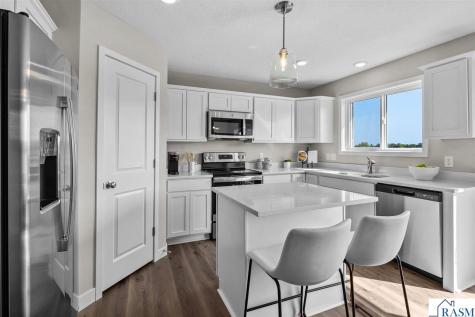 2025 Aster Lane Mankato MN 56001