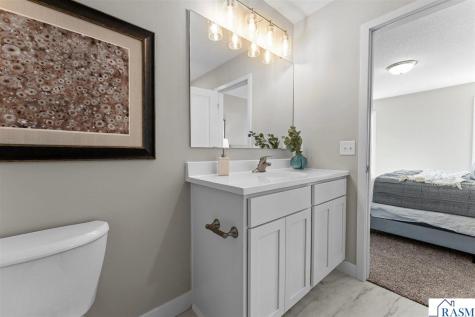 2025 Aster Lane Mankato MN 56001