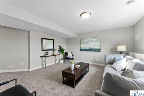 2025 Aster Lane Mankato MN 56001