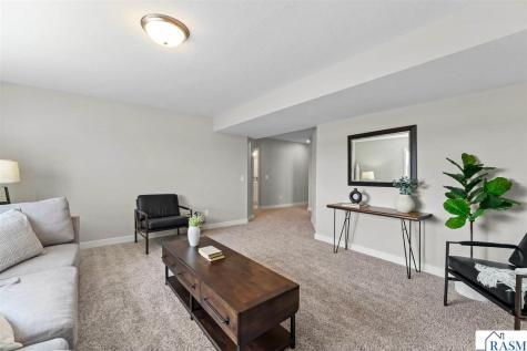 2025 Aster Lane Mankato MN 56001