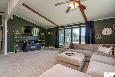 712 Pine Street Nicollet MN 56074