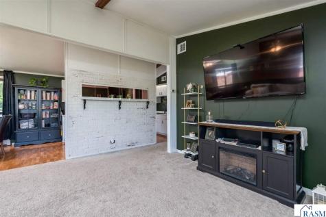 712 Pine Street Nicollet MN 56074