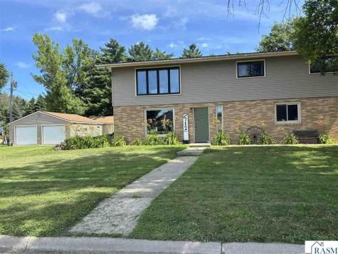 712 Pine Street Nicollet MN 56074