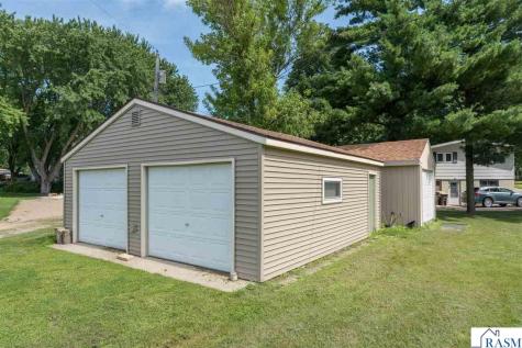 712 Pine Street Nicollet MN 56074