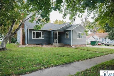 313 E Willis Street Elmore MN 56027