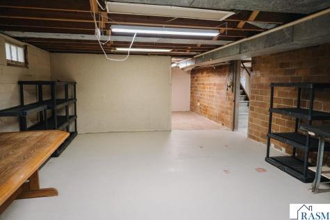313 E Willis Street Elmore MN 56027