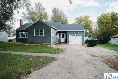 313 E Willis Street Elmore MN 56027