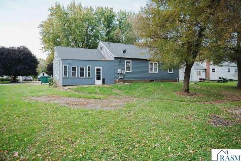 313 E Willis Street Elmore MN 56027