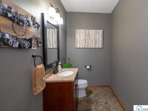136 1st Avenue Alden MN 56009