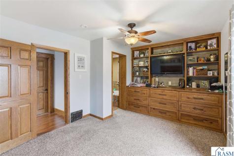 136 1st Avenue Alden MN 56009