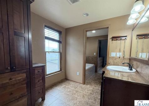 136 1st Avenue Alden MN 56009