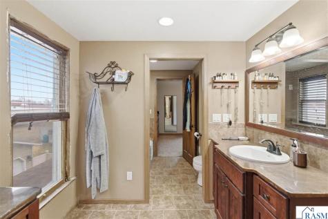 136 1st Avenue Alden MN 56009
