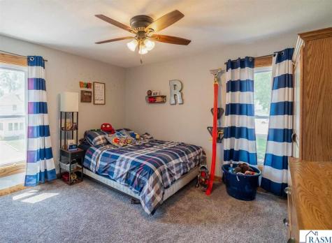 136 1st Avenue Alden MN 56009