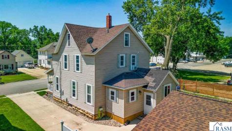 136 1st Avenue Alden MN 56009