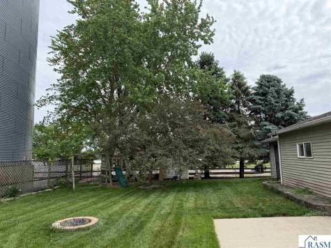 136 1st Avenue Alden MN 56009