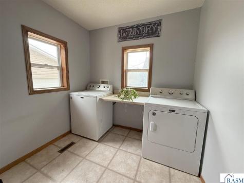 136 1st Avenue Alden MN 56009