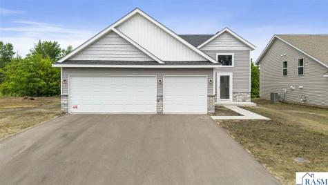 2257 Fairbanks Drive North Mankato MN 56003