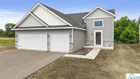 2257 Fairbanks Drive North Mankato MN 56003