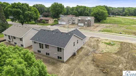 2257 Fairbanks Drive North Mankato MN 56003