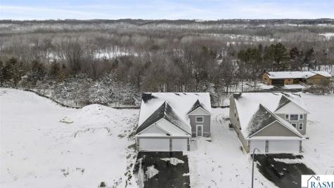2257 Fairbanks Drive North Mankato MN 56003