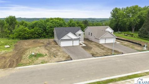 2257 Fairbanks Drive North Mankato MN 56003