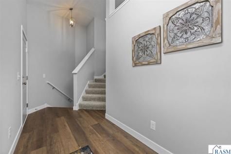 2257 Fairbanks Drive North Mankato MN 56003