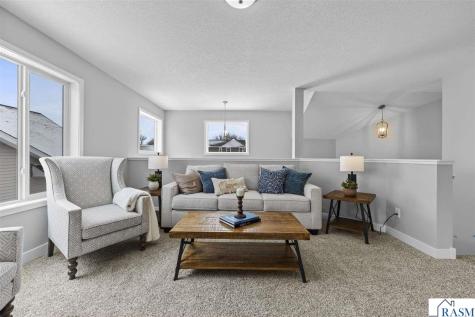 2257 Fairbanks Drive North Mankato MN 56003