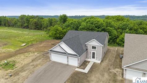 2257 Fairbanks Drive North Mankato MN 56003