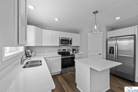 2257 Fairbanks Drive North Mankato MN 56003