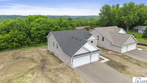 2257 Fairbanks Drive North Mankato MN 56003