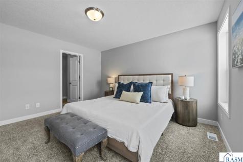 2257 Fairbanks Drive North Mankato MN 56003