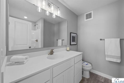 2257 Fairbanks Drive North Mankato MN 56003