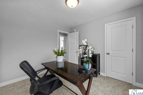 2257 Fairbanks Drive North Mankato MN 56003