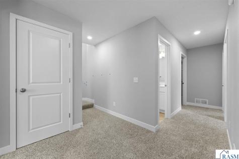 2257 Fairbanks Drive North Mankato MN 56003