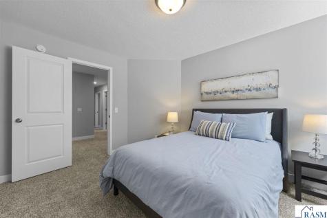 2257 Fairbanks Drive North Mankato MN 56003