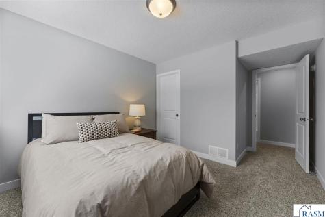 2257 Fairbanks Drive North Mankato MN 56003