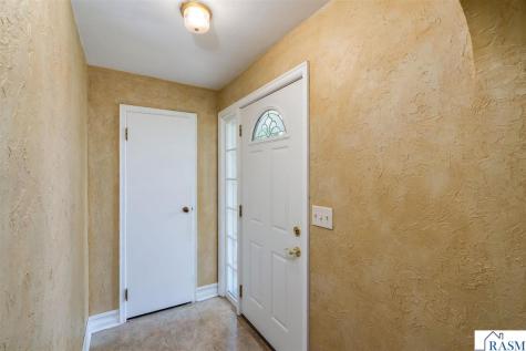 113 Hazel Street Mankato MN 56001