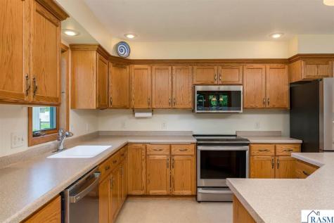 18 Columbia Court North Mankato MN 56003