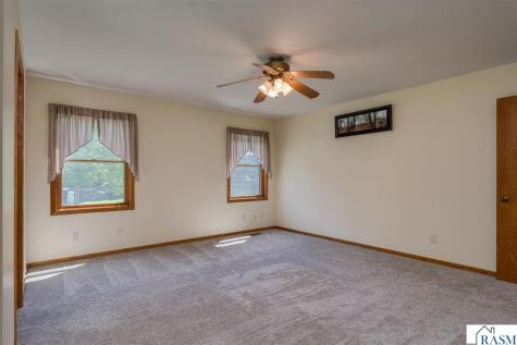 18 Columbia Court North Mankato MN 56003