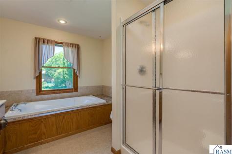 18 Columbia Court North Mankato MN 56003