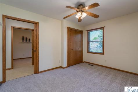 18 Columbia Court North Mankato MN 56003