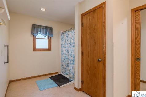 18 Columbia Court North Mankato MN 56003