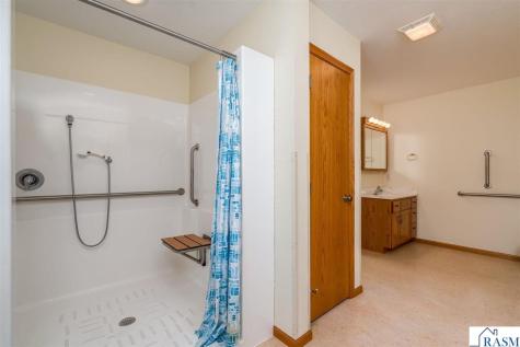 18 Columbia Court North Mankato MN 56003