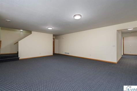 18 Columbia Court North Mankato MN 56003