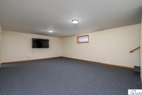 18 Columbia Court North Mankato MN 56003