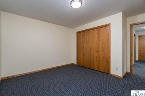 18 Columbia Court North Mankato MN 56003